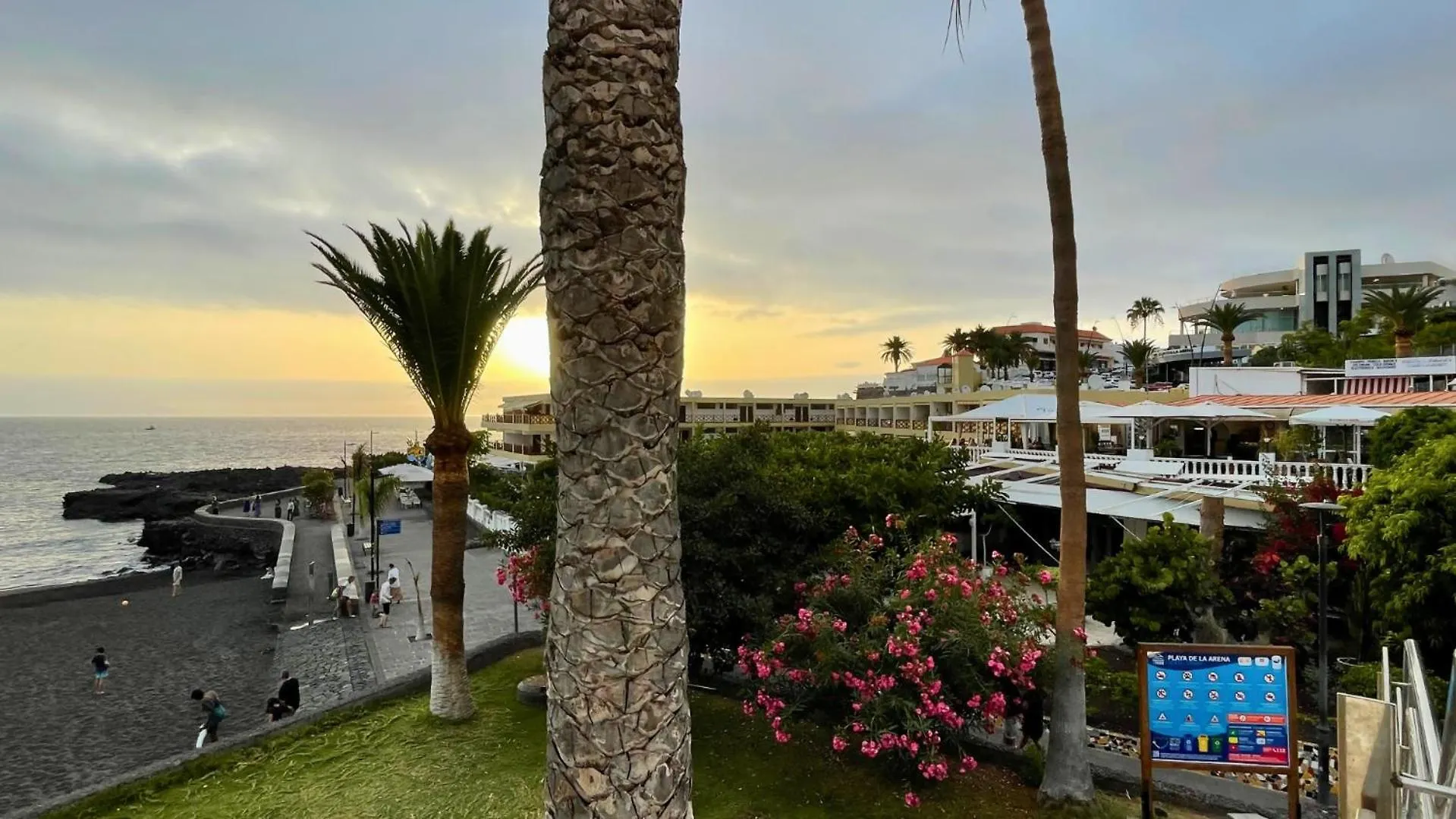 Markethome Neptuno Beach Front 1Bdr Apartment Puerto de Santiago  0*, Puerto de Santiago (Tenerife)